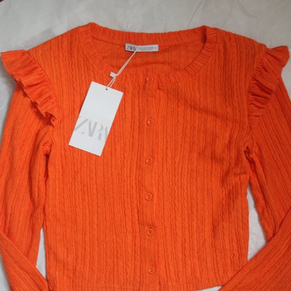 NWT Ruffled Cardigan. - Picture 3 of 9